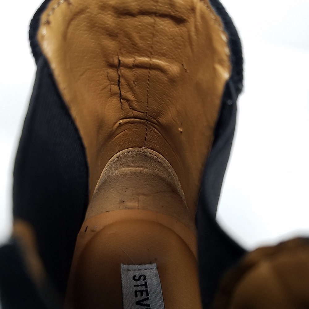 Steve Madden Black Suede Chelsea Boots - Picture 14 of 16